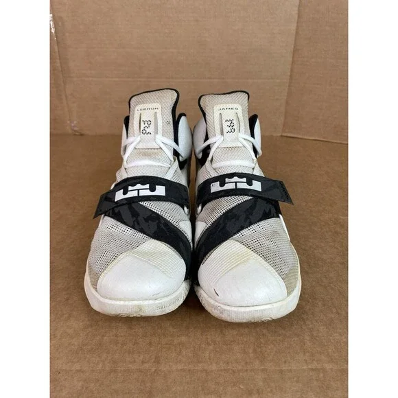 Nike Lebron James Soldier Nine Premium Mens 11.5 Basketball Shoes 749490-110 - Picture 3 of 10